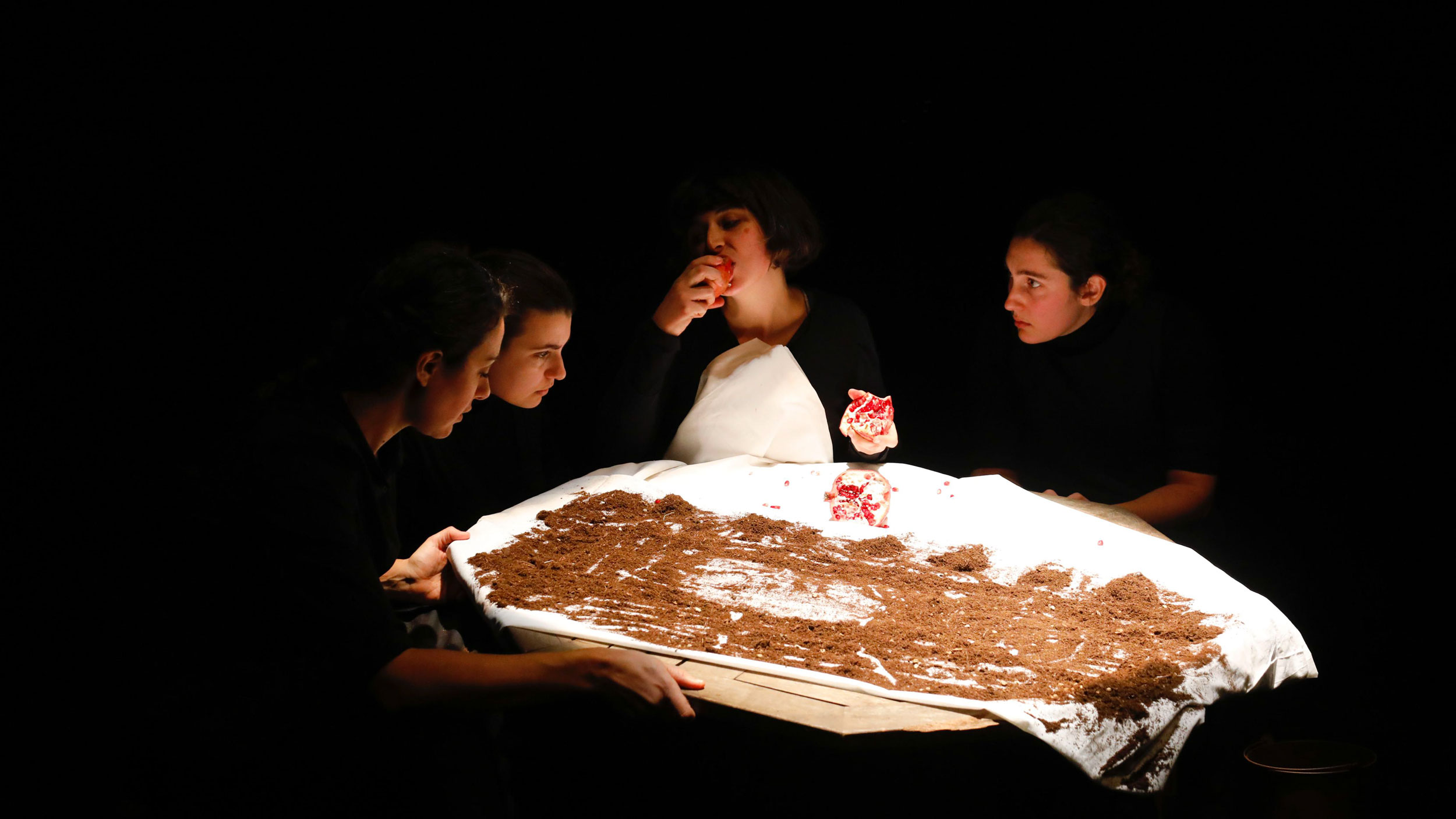 Gnanca na busia - ph. Mirella Verile/FotoMireArt - courtesy Teatro Gioco Vita - Animateria 2024